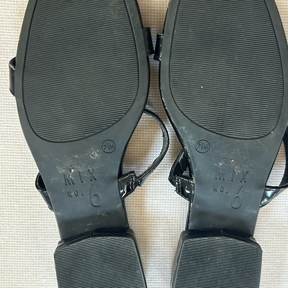 Mix No. 6 Glossy Black Sandals Sz 7.5 - Picture 2 of 2